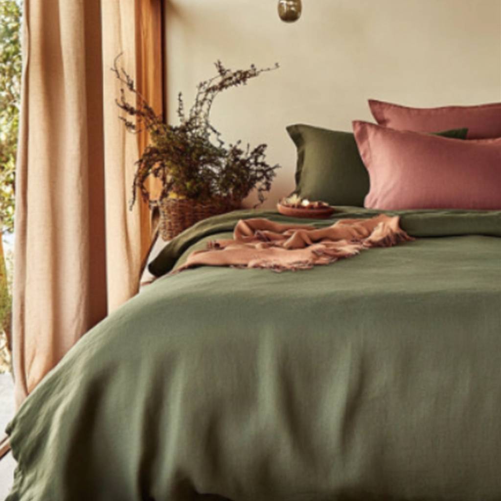 Eucalyptus / Twin / With Top Sheet